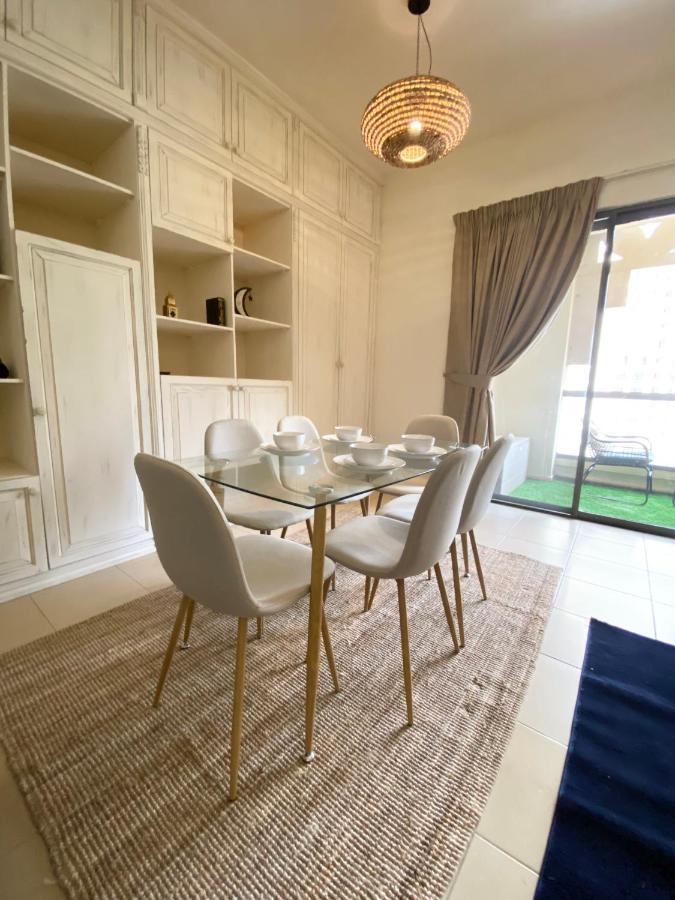 Будинок відпочинку Charming Spacious In The Heart Of Jbr By Sweet Homes *