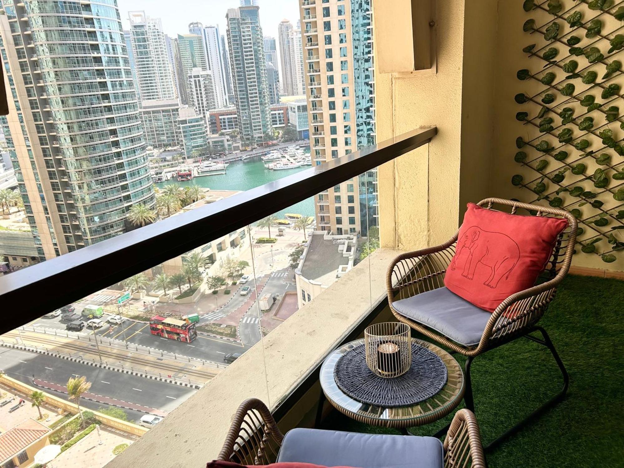 Charming Spacious In The Heart Of Jbr By Sweet Homes * Дубай